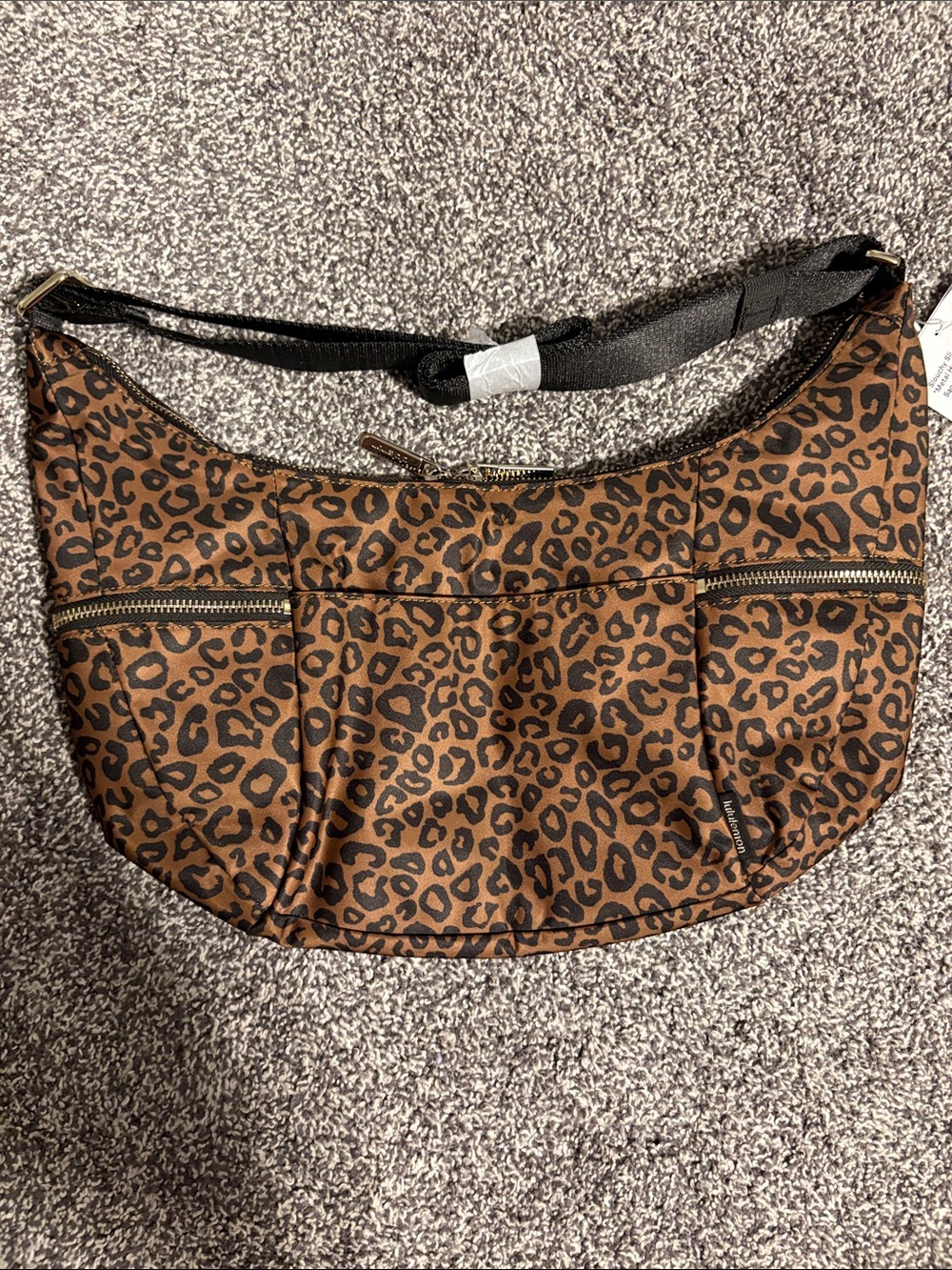 Lululemon Slouchy Sling Bag 6L *Leopard - Picture 4 of 5